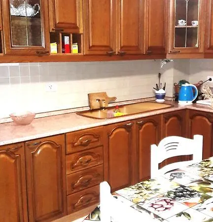 Tirana Rooms 4* טיראנה