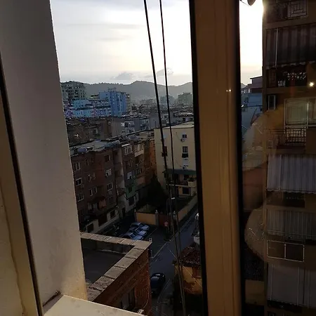 Tirana Rooms טיראנה
