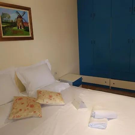 Tirana Rooms טיראנה