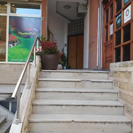 Tirana Rooms 4* 티라나