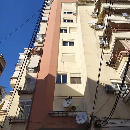 בית הארחה Tirana Rooms 4*